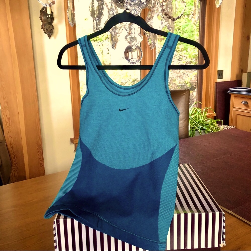Nike large dry fit athletic top deep teal
